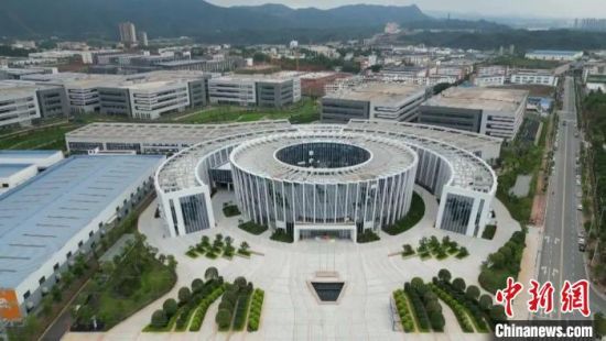 圖為中國稀金谷永磁電機產(chǎn)業(yè)園。　贛縣區(qū)融媒體中心供圖